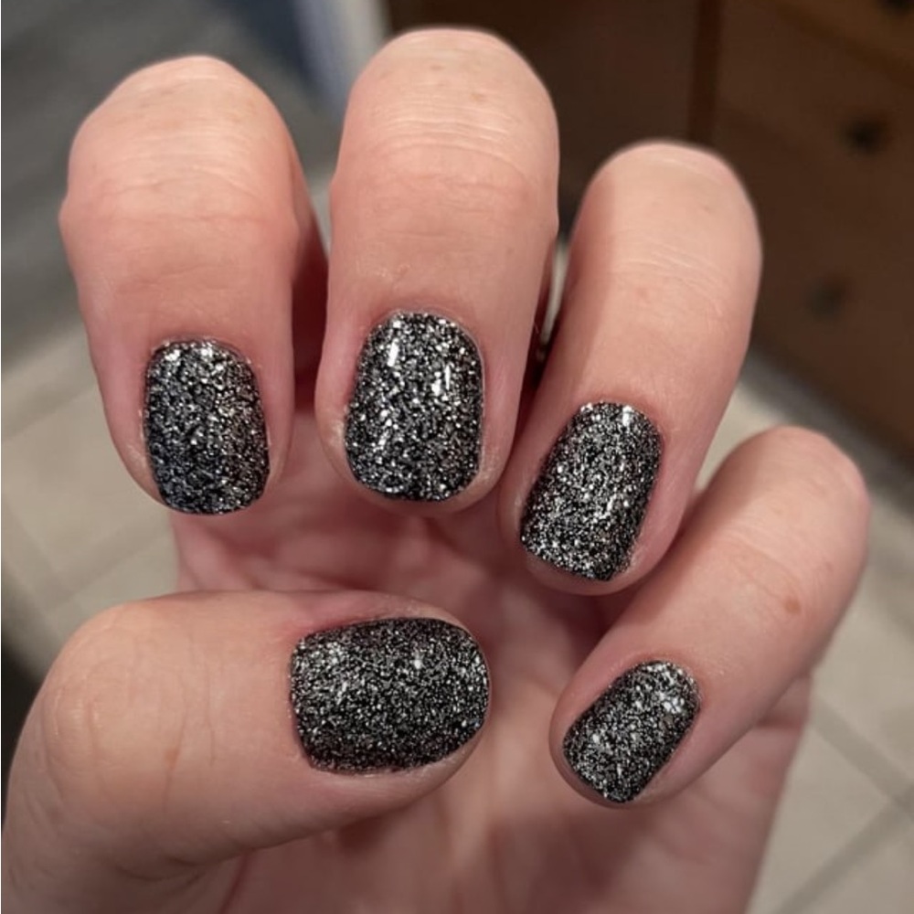 *Retired* Color Street: Mind Matters | Dark Gray Silver Glitter Winter Fall - Picture 7 of 16